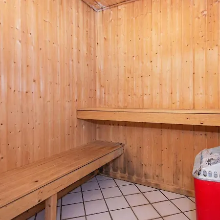 Prázdninový dům 10 Person In Glesborg Fjellerup Strand